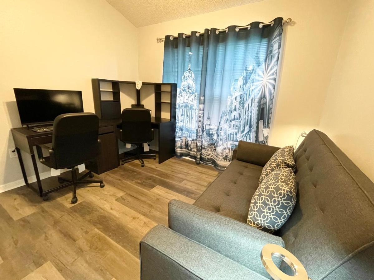 Fully Renovated, Quiet, Spacious Disney Themed Pool Home With Office 基西米 外观 照片